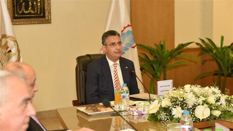 وزير التموين خلال
