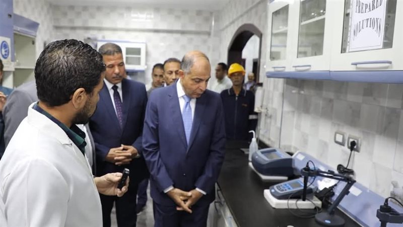 محافظ المنيا يتلقى