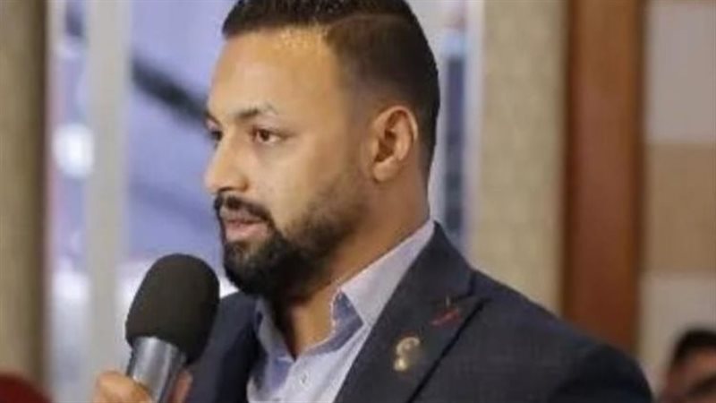 الدكتور أحمد هندي