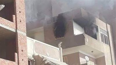 المعمل الجنائي يفحص آثار حريق شقة بالعجوزة