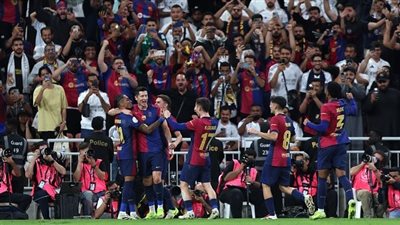 برشلونة يكتسح ريال مدريد 5-2 ويتوج بطلا لكأس السوبر الإسباني