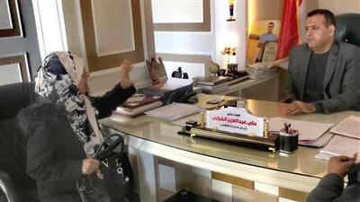 رئيس مدينة الأقصر يعقد لقاء اليوم المفتوح لبحث شكاوى المواطنين