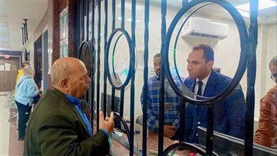 مدير الرعاية الصحية بالإسماعيلية يستطلع أراء المواطنين حول الخدمات المقدمة بالوحدات (صور) 