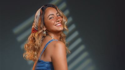 هند عبد الحليم تخون صديقتها ياسمين صبري في 