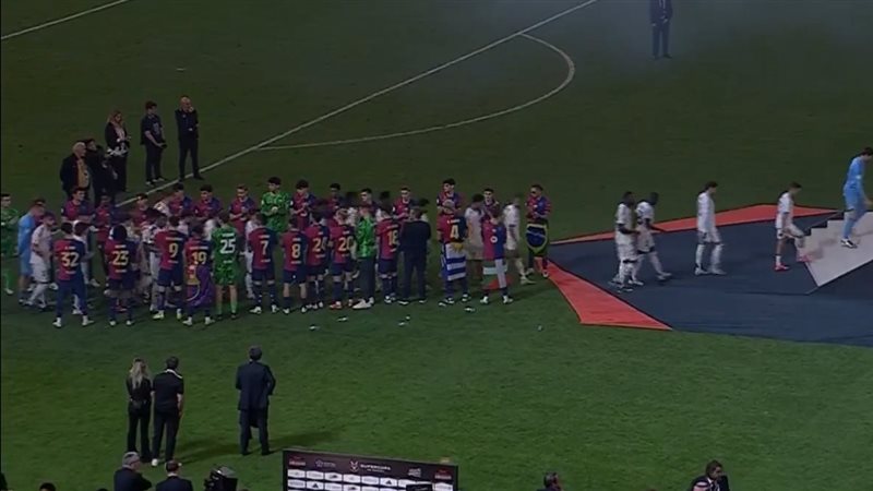 برشلونة