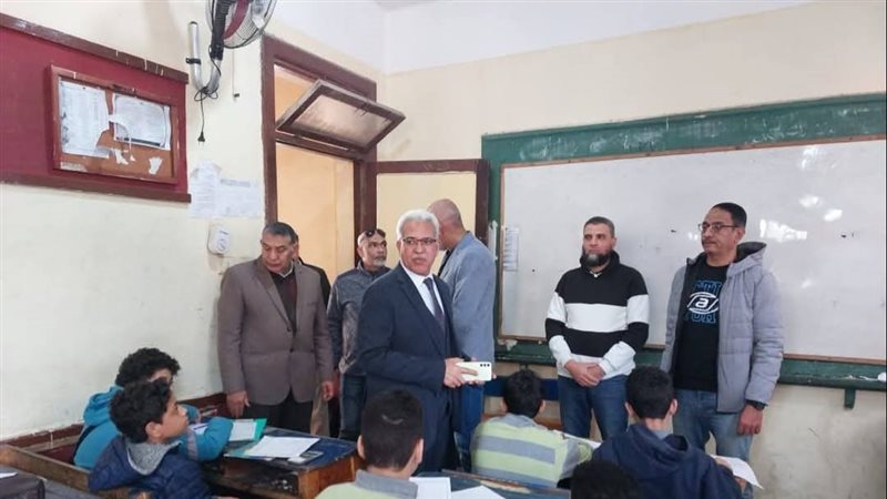 جانب من متابعة الامتحانات،فيتو