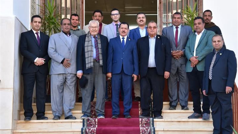 لجنة الإعلام، ڤيتو