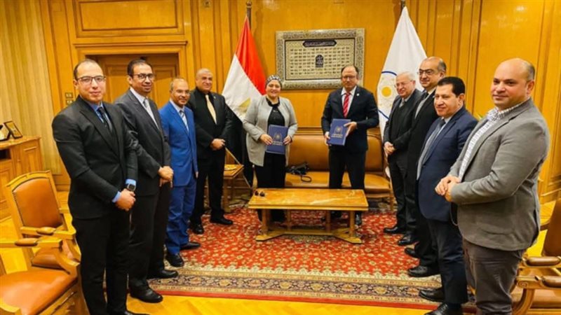  تعاون بين جامعة