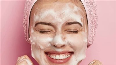 أفضل وصفات طبيعية للعناية بالبشرة الحساسة خلال الشتاء