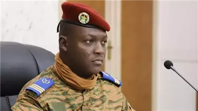 ماكرون شر لنا، رئيس بوركينا فاسو يدعو الأفارقة إلى التخلص من المستشارين الفرنسيين