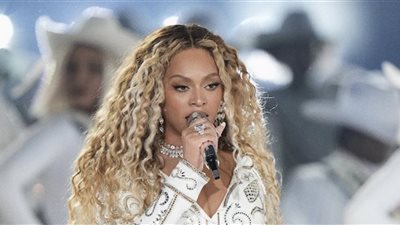 بيونسيه تؤجل الإعلان عن مشاريعها الفنية بسبب حرائق كاليفورنيا