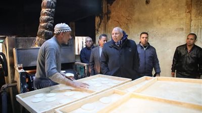 جولة مفاجئة لمحافظ الوادي الجديد لتفقّد مخابز باريس 