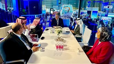 وزير البترول يبحث مع مجموعة القحطاني السعودية تعزيز التعاون