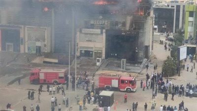 المعمل الجنائي يعاين حريق شقة في أوسيم 