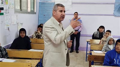 وكيل التعليم بالشرقية يتابع سير الامتحانات في مدارس ههيا 