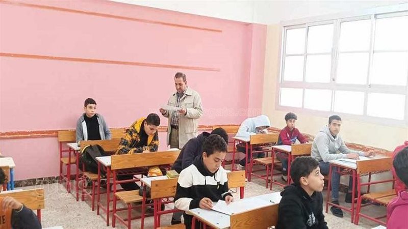 امتحانات صفوف النقل