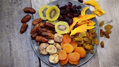 فوائد الفواكه المجففة لصحة قلبك وحمايتك من الأورام السرطانية