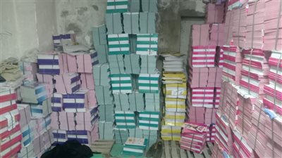 ضبط 40 ألف نسخة كتاب مدرسي بدون تصريح داخل مكتبة فى الأزبكية