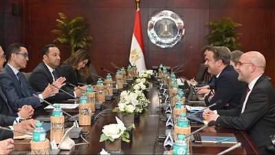 وزير الاستثمار يبحث مع نائب رئيس وزراء لوكسمبورج سبل تعزيز التعاون