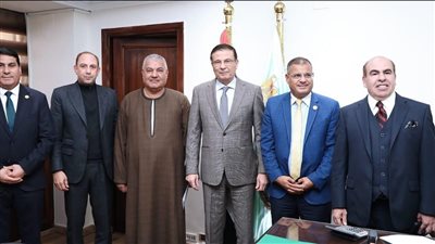 وزير الزراعة يلتقي أعضاء مجلسي النواب والشيوخ ويوجه بسرعة حل مشكلات المواطنين 