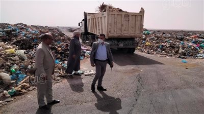 إجراءات صارمة لمنع إلقاء المخلفات الصلبة على الطرق والمحاور بمرسى مطروح (صور) 