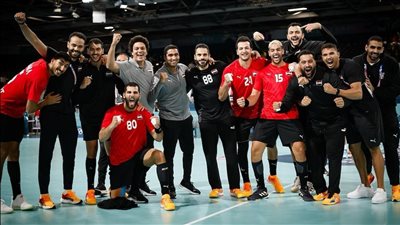 مونديال اليد، منتخب مصر يرتدي الزي الأحمر أمام الأرجنتين