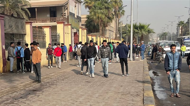 طلاب تانية ثانوي