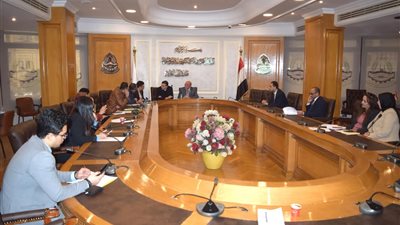 غرفة القاهرة تبحث تعاونًا جديدًا مع البنوك لتطوير الخدمات الاقتصادية والإدارية 