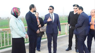 نائب محافظ سوهاج يترأس اجتماع لجنة تطوير الطرق 