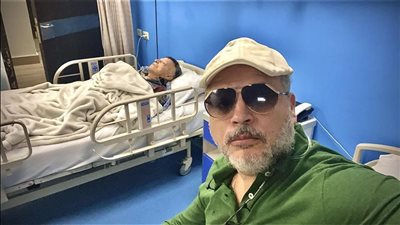 لحظات عصيبة، الفنان تامر عبد المنعم يعلن تدهور حالة والده الصحية ويطالب بالدعاء له