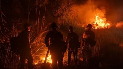  أوامر عاجلة بإخلاء مئات المواطنين بسبب حرائق كاليفورنيا