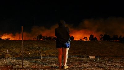 يظهر فيه 5 أشخاص، فيديو عن لغز حرائق كاليفورنيا 