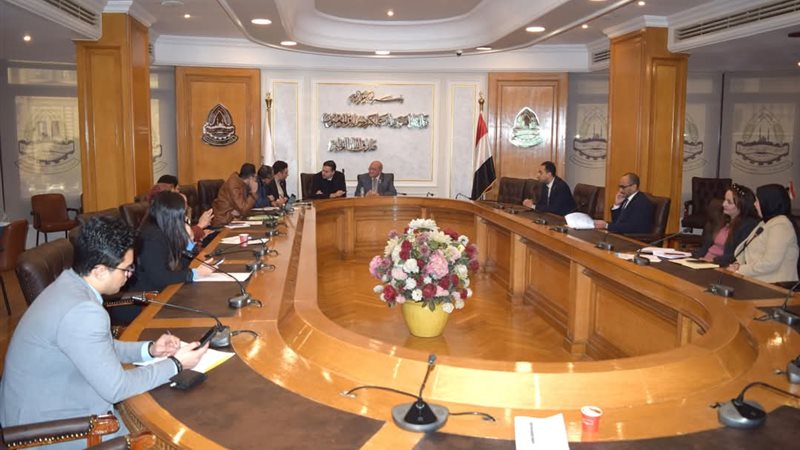 خلال اجتماع أمانة
