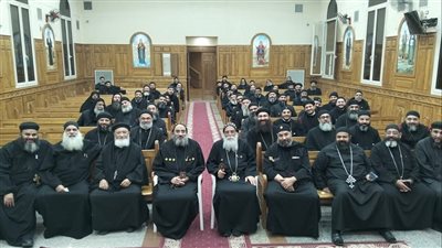 إيبارشية 6 أكتوبر تناقش دور الكاهن في رعاية شعب الكنيسة