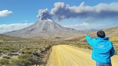 ثورة بركان وإجلاء آلاف الأشخاص، ماذا يحدث فى إندونيسيا؟