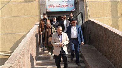 محافظ أسيوط يتفقد المركز التكنولوجي لخدمة المواطنين بأبنوب 