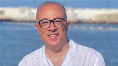 مؤلف مسلسل صفحة بيضا يعلق على أداء ميمي جمال 