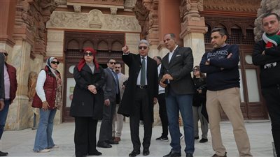 وزير السياحة يوجه برفع كفاءة الخدمات المقدمة للزائرين بقصر البارون