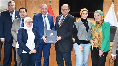 جامعة حلوان تكرم الأساتذة الفائزين بتمويل 48 مشروعا بحثيا