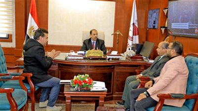 محافظ سوهاج يترأس اجتماعًا لمناقشة تعديل مواعيد فتح وغلق بعض المواقع الأثرية 