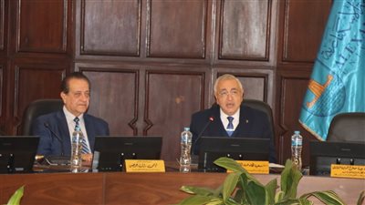 جامعة الإسكندرية تدرس تشكيل لجنة لترشيد استهلاك الطاقة 