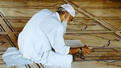 تفسير رؤية رجل الدين في المنام وعلاقته بالخير والرزق الوفير 