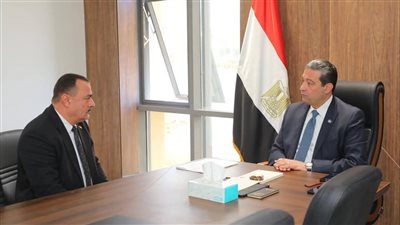 محافظ دمياط يبحث ضبط المنظومة التموينية