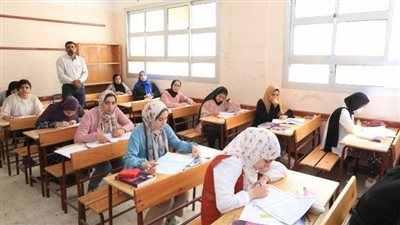 لجان القاهرة تستعد لاستقبال طلاب الشهادة الإعدادية في امتحانات نصف العام