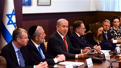 مكتب نتنياهو يؤكد مصادقة الحكومة الإسرائيلية المصغرة على اتفاق غزة