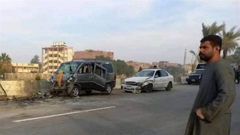مصرع 6 أشخاص وإصابة