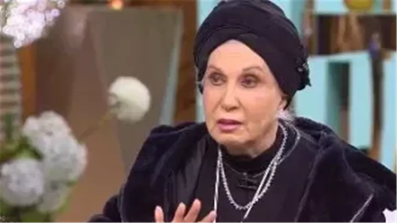 الفنانة طروب مع منى