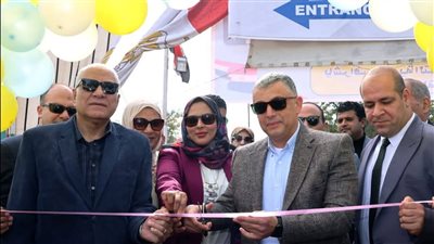 محافظ الإسماعيلية يفتتح النسخة الثالثة من سوق اليوم الواحد (صور) 