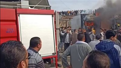 انتداب المعمل الجنائي للتعرف على سبب حريق نشب داخل مخزن خردة بالبدرشين