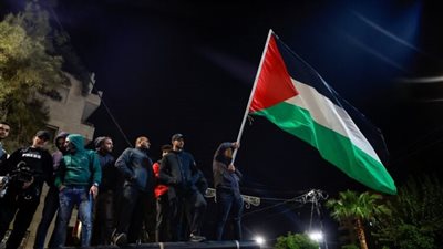 والد أسيرين إسرائيليين بغزة: معركتنا ضد حماس وحكومة نتنياهو 